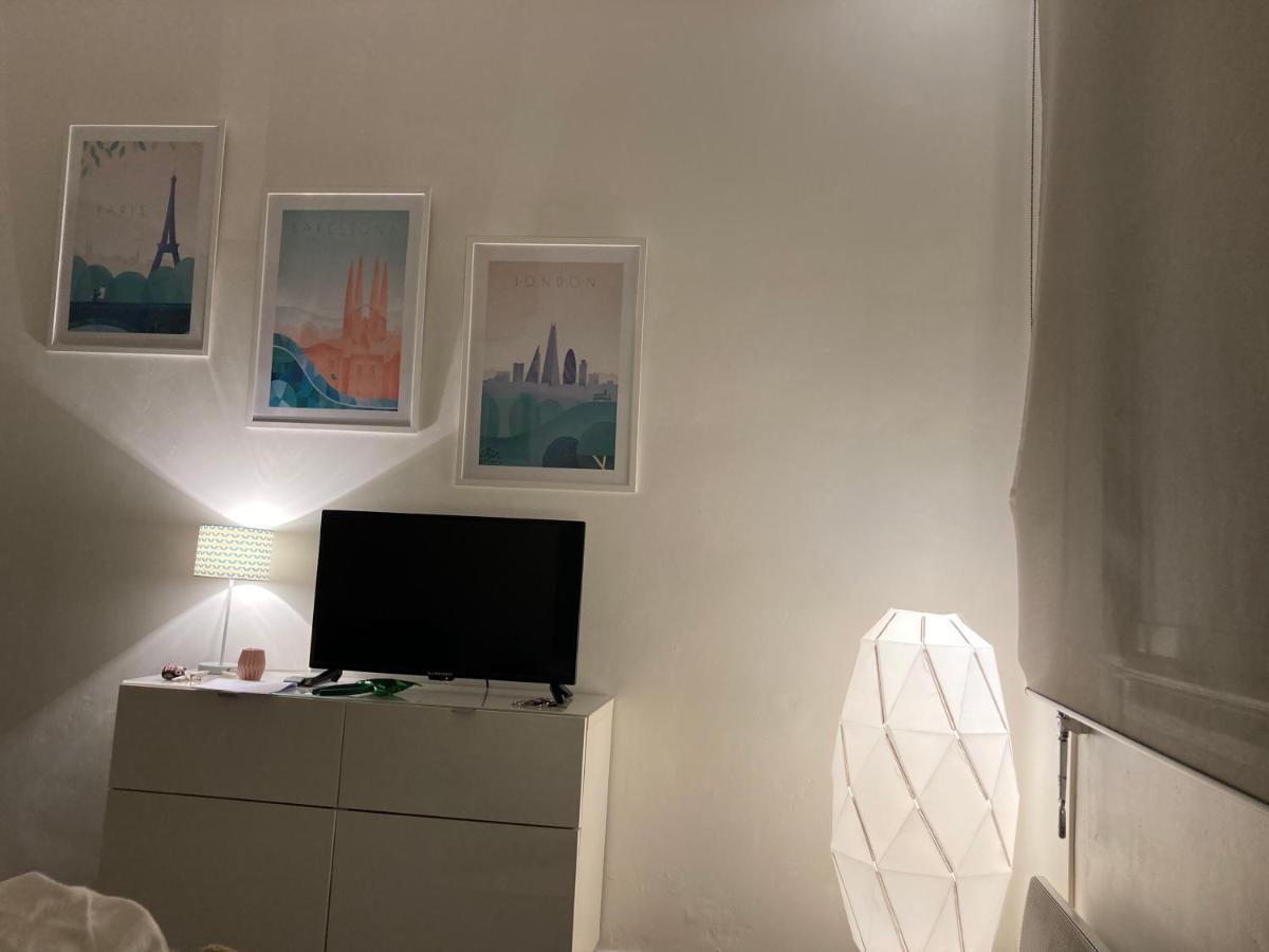 Studio Dragon Avec Gardien Marseille Extérieur photo