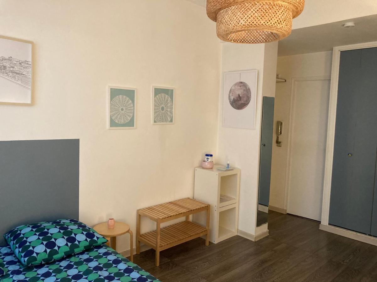 Studio Dragon Avec Gardien Marseille Extérieur photo